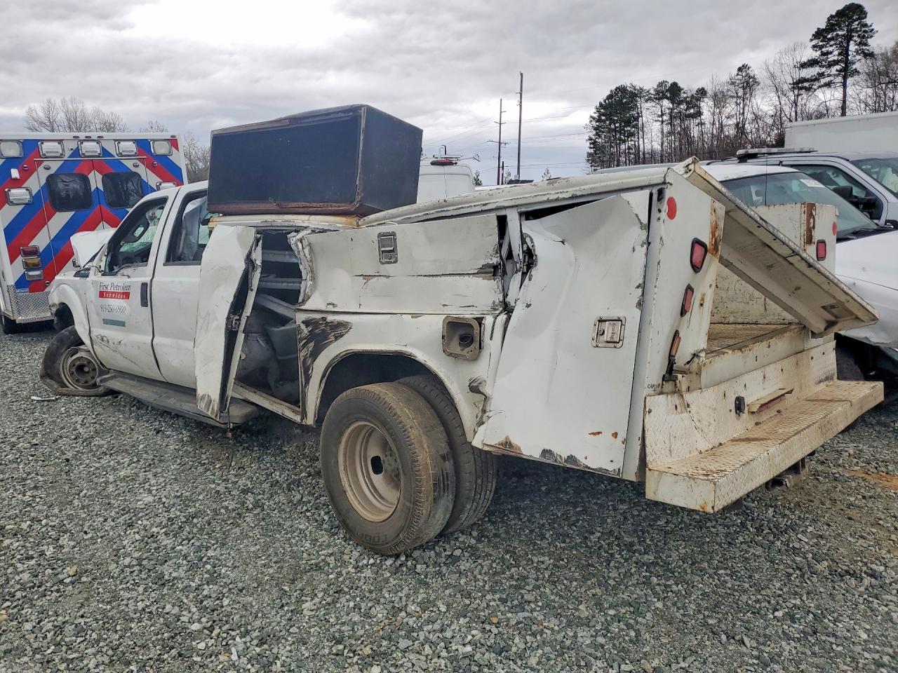 2012 Ford F350 Super Duty Utility / Service Truck - Фото 2