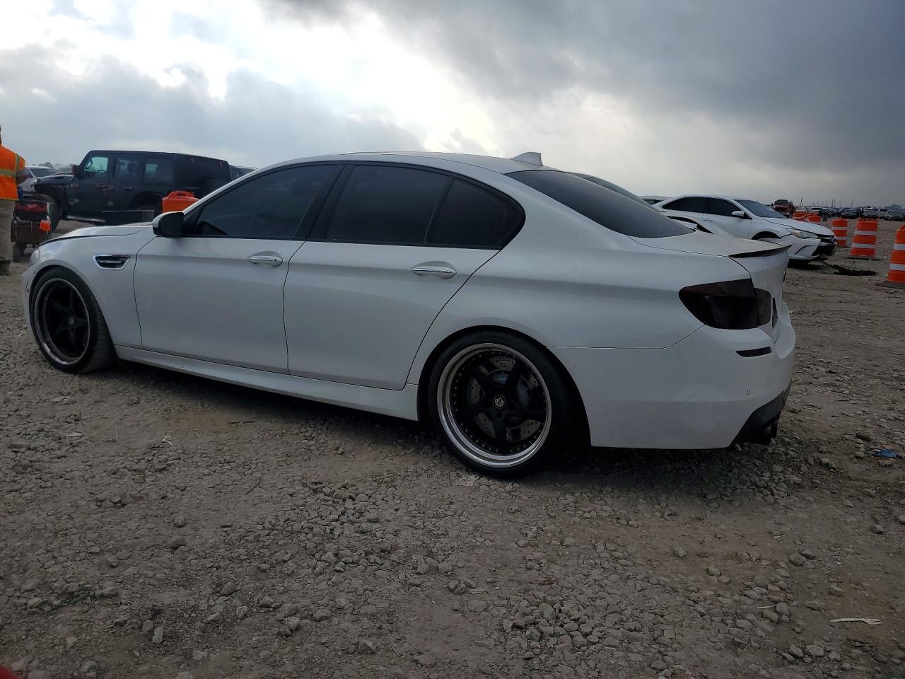 2016 BMW BMW M5 - Фото 2