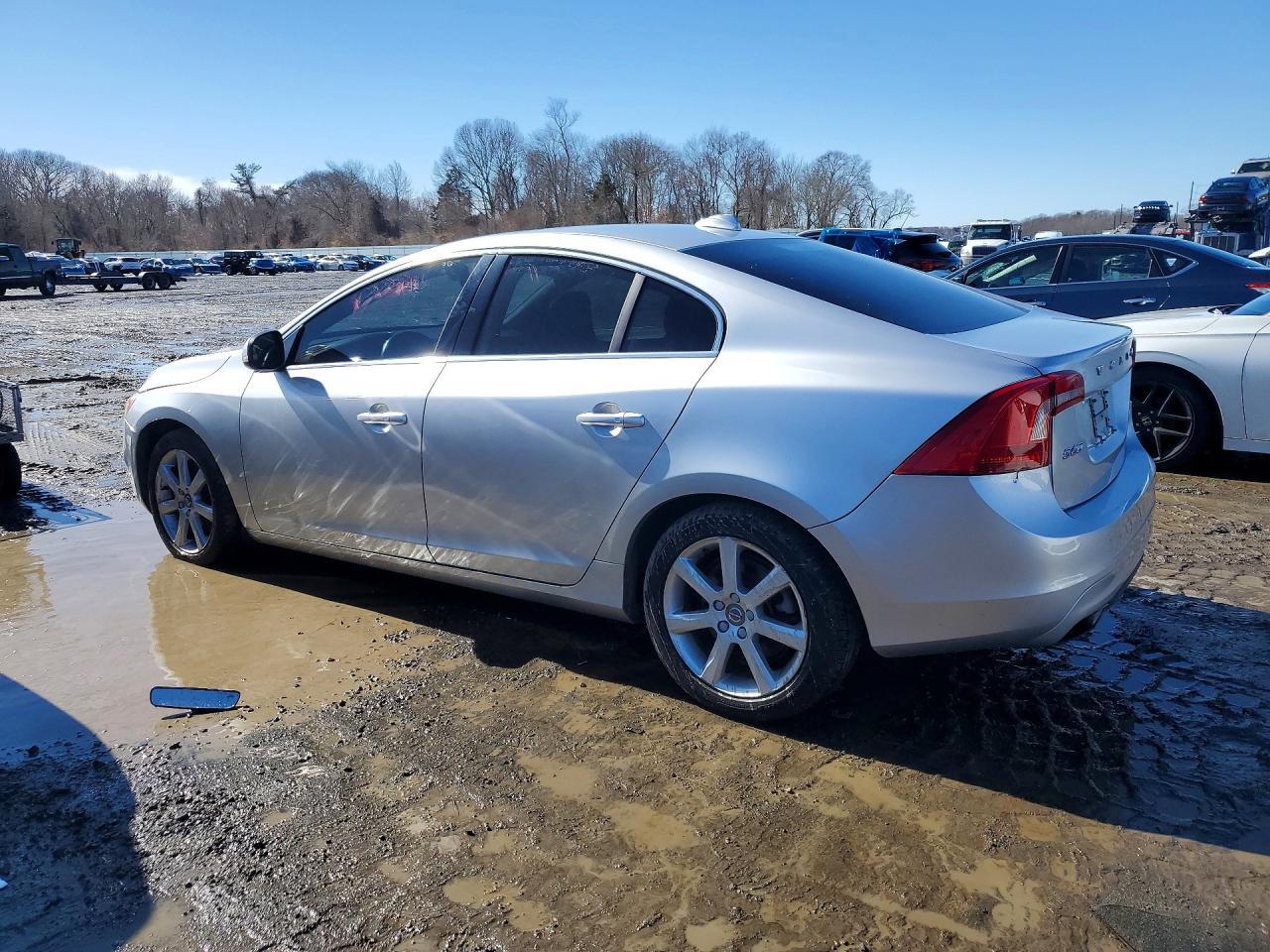 2016 Volvo S60 Premier - Image 2