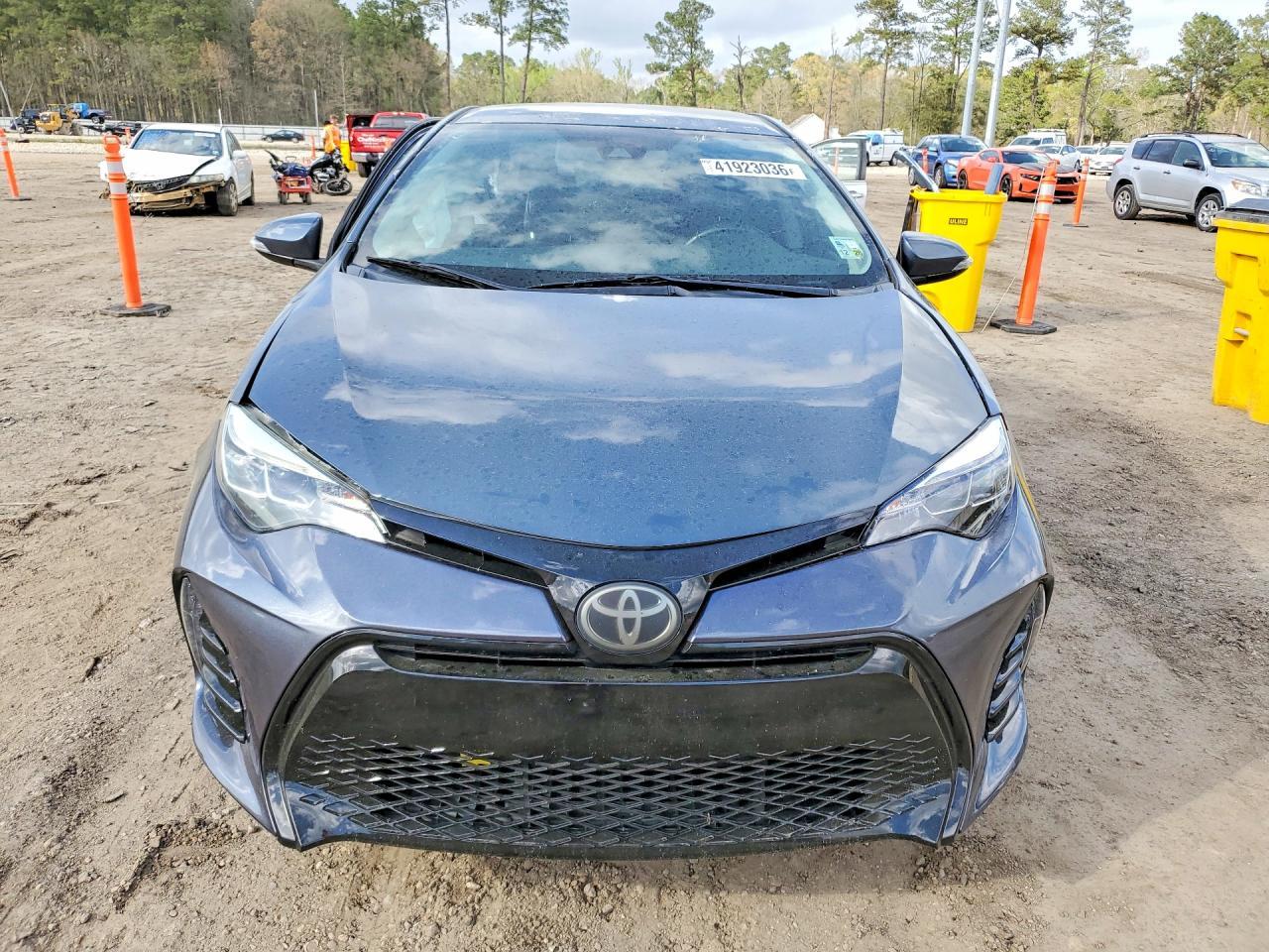 2017 Toyota Corolla Se - Image 5