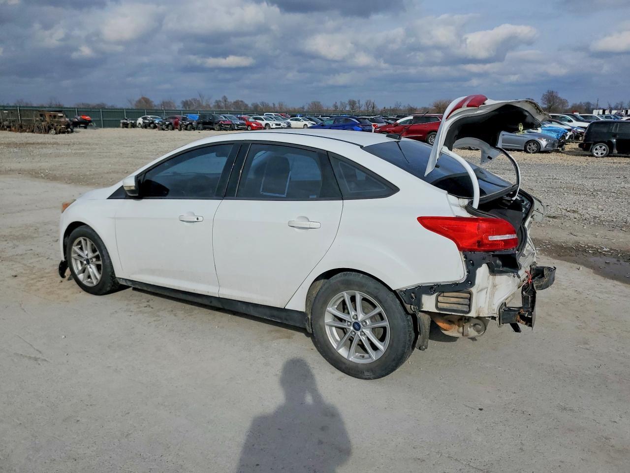 2017 Ford Focus Se - Фото 2
