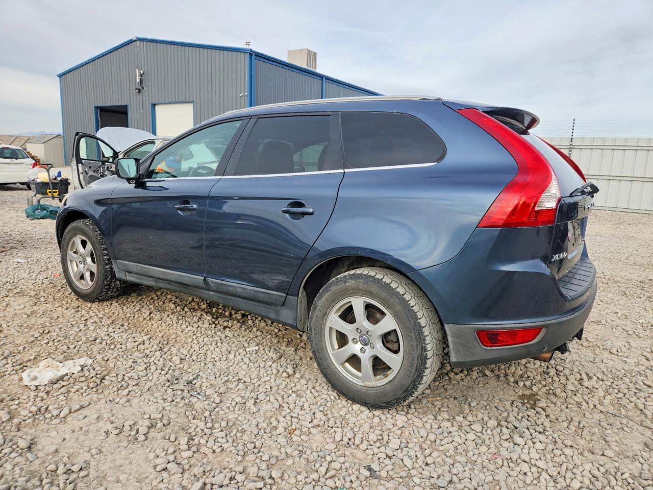 2011 Volvo Xc60 3.2 - Image 2