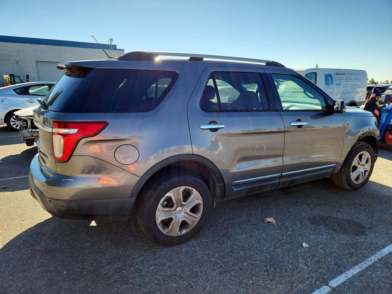 2014 Ford Explorer Xlt - Image 3