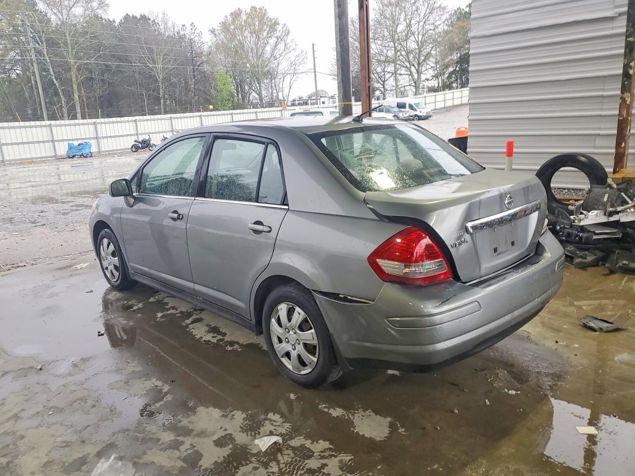 2008 Nissan Versa 1.8 S - Фото 2