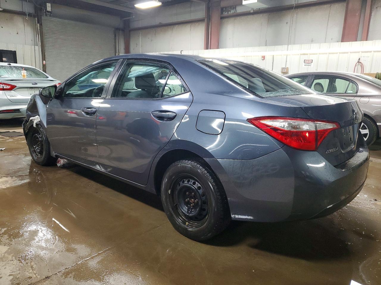 2015 Toyota Corolla L - Фото 2