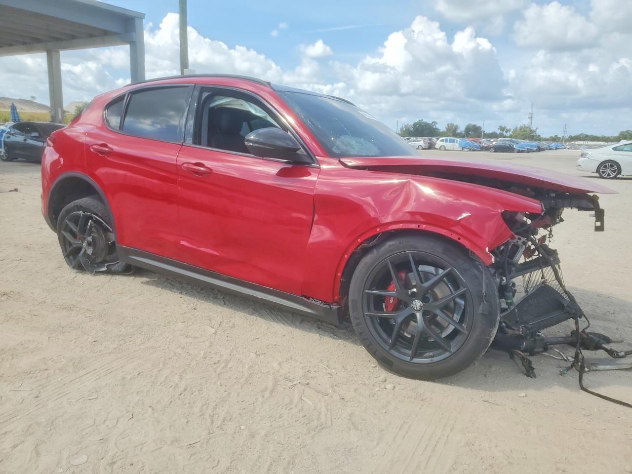 2020 Alfa Romeo Stelvio - Фото 4