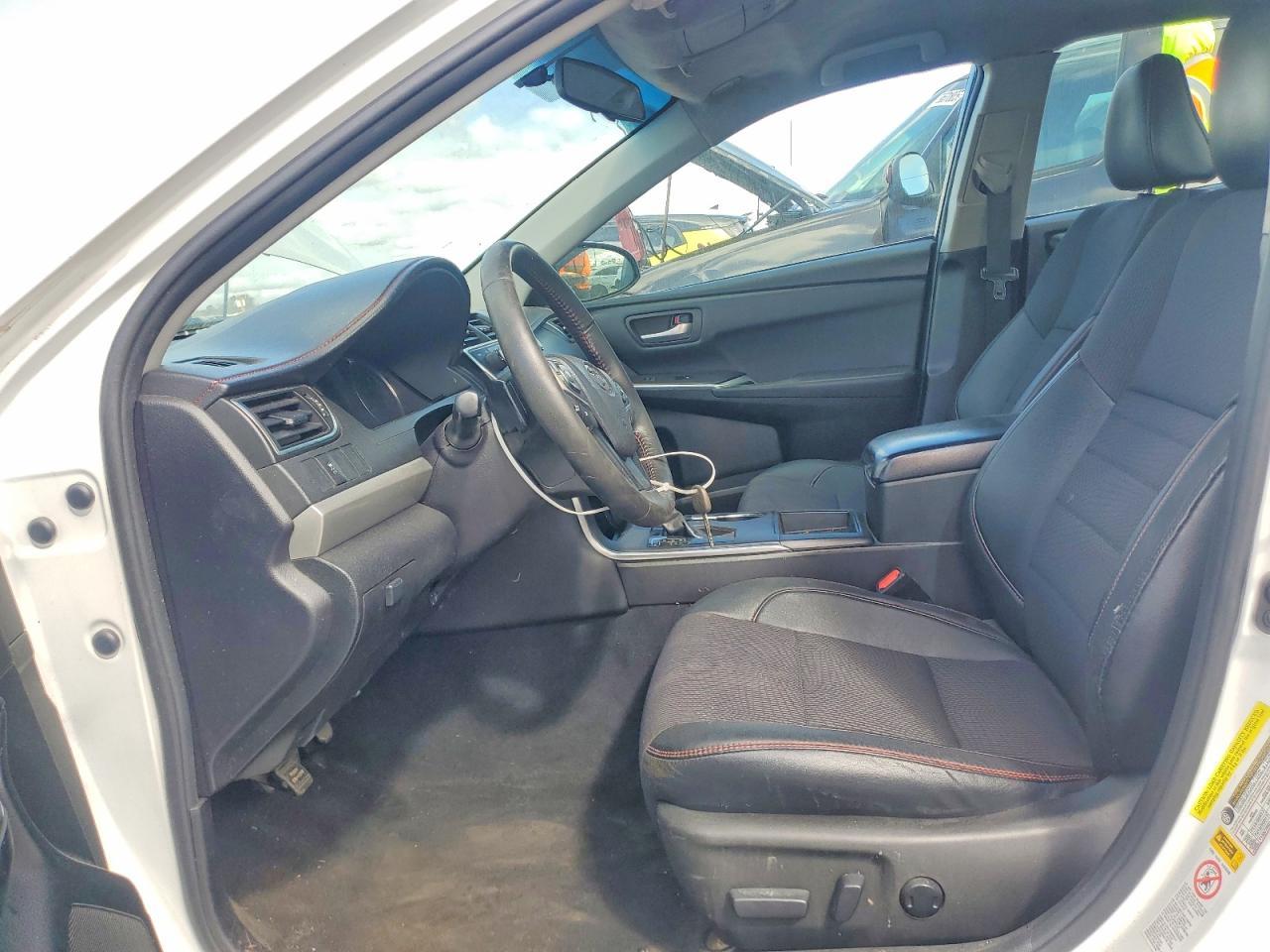 2016 Toyota Camry Se - Фото 7