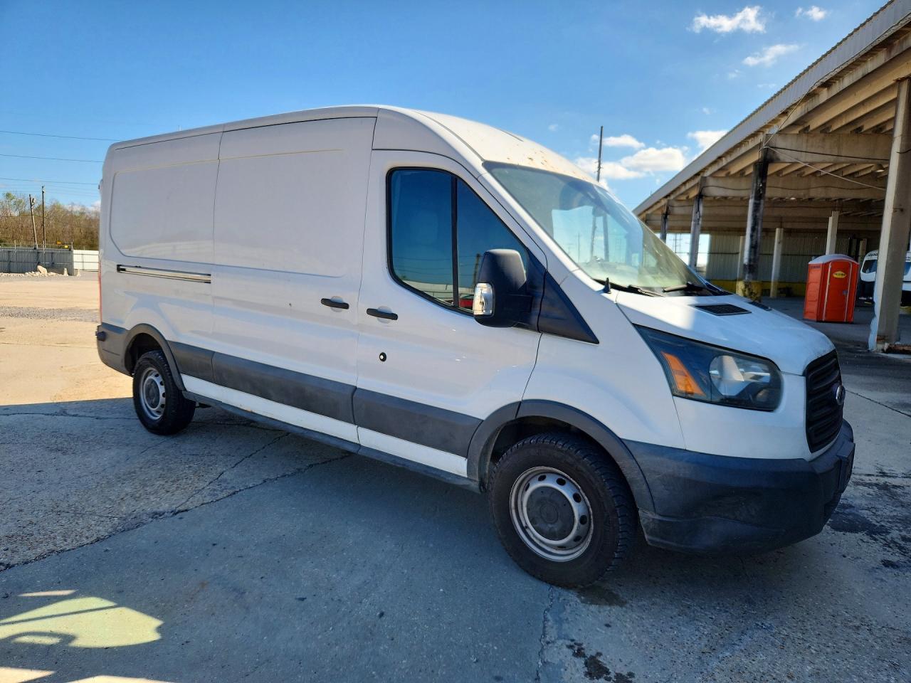 2017 Ford Transit 250 Delivery Van - Image 4