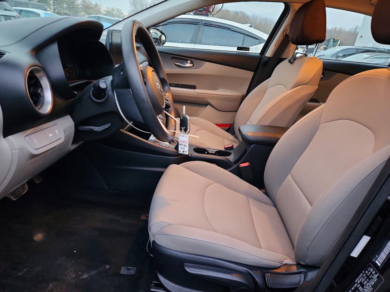 2019 Kia Forte Lxs - Image 7