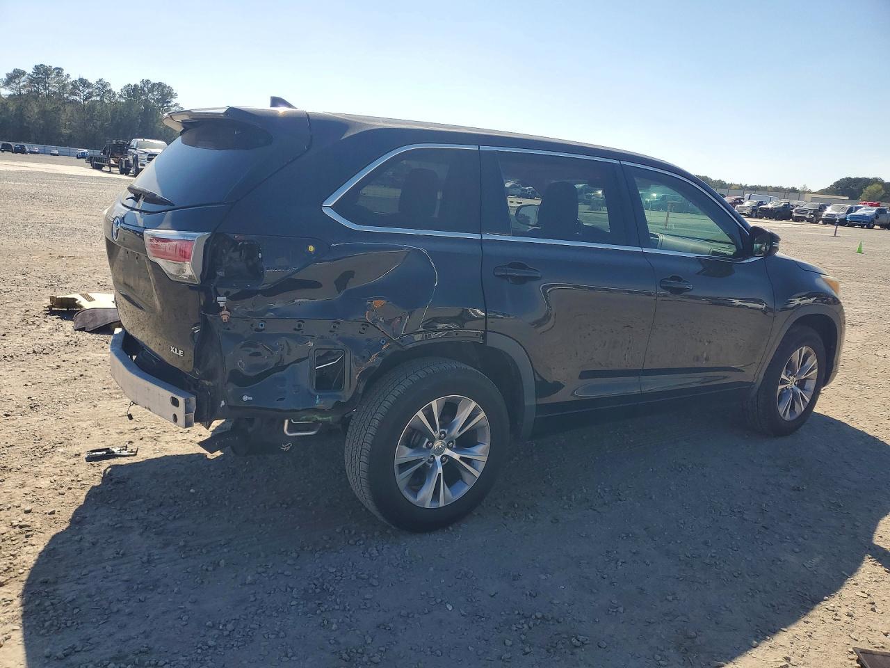 2015 Toyota Highlander Xle - Фото 3