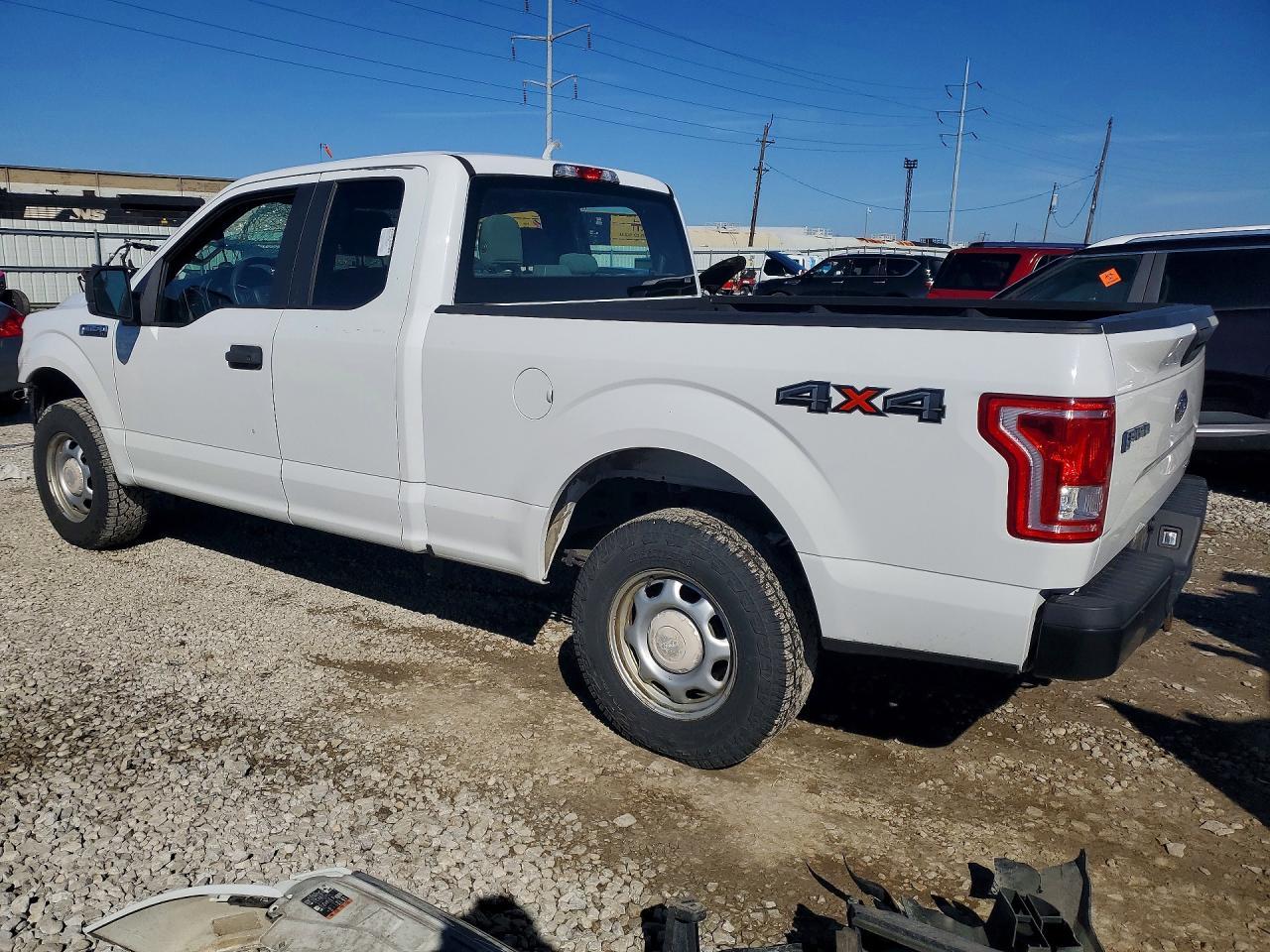 2016 Ford F150 Super Cab - Image 2
