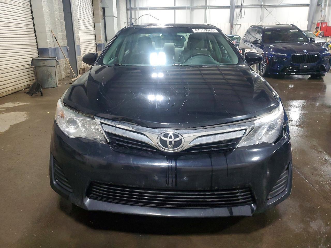 2012 Toyota Camry Le - Image 5