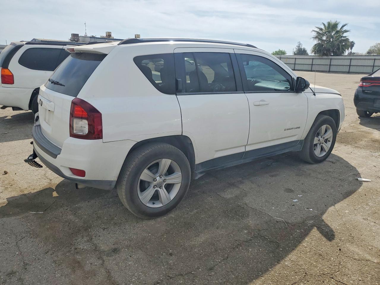 2017 Jeep Compass Sport - Image 3