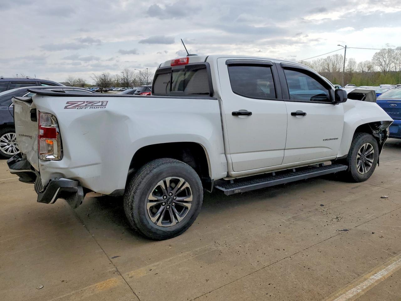 2021 Chevrolet Colorado Z71 - Фото 3