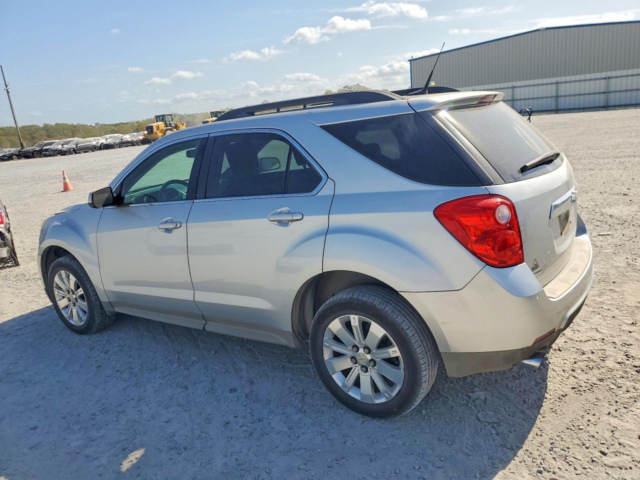 2011 Chevrolet Equinox Lt - Фото 2