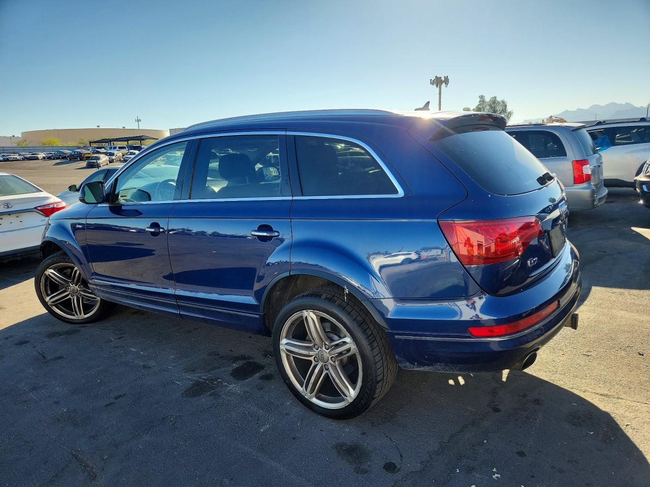 2015 Audi Q7 Premium Plus - Image 2