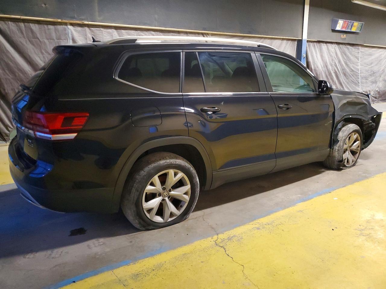 2018 Volkswagen Atlas - Фото 3