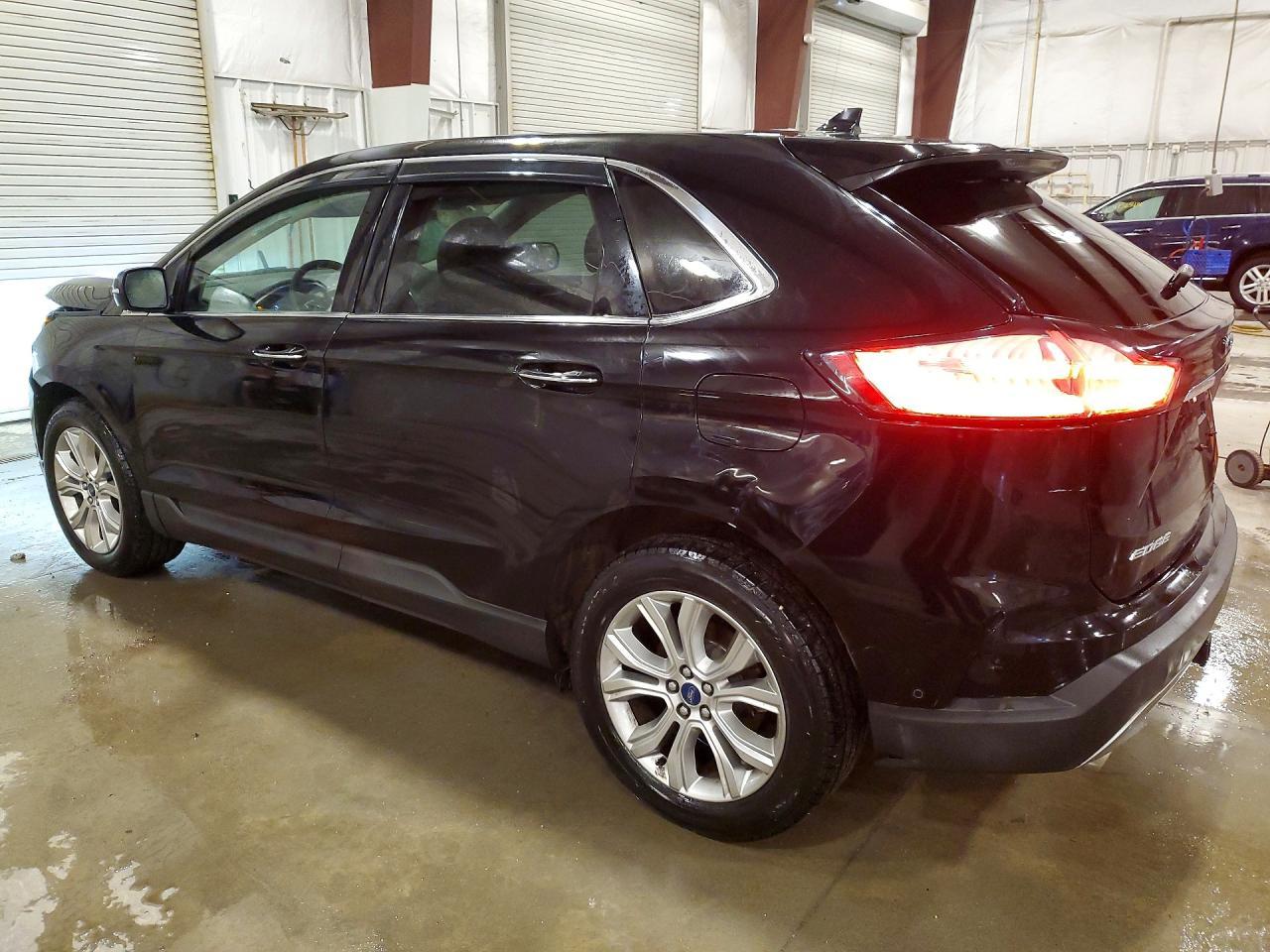 2019 Ford Edge Titanium - Фото 2