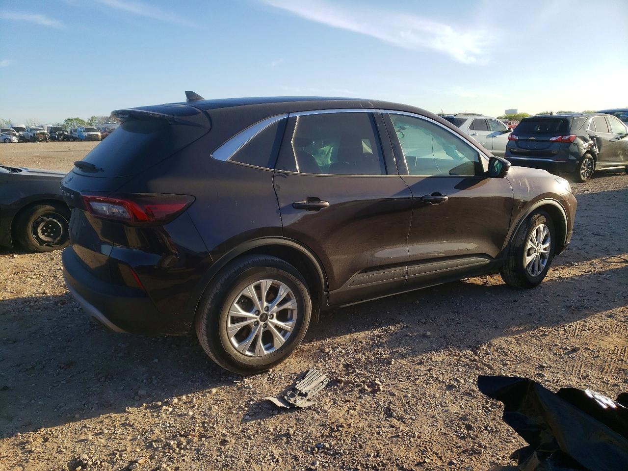 2023 Ford Escape Active - Image 3
