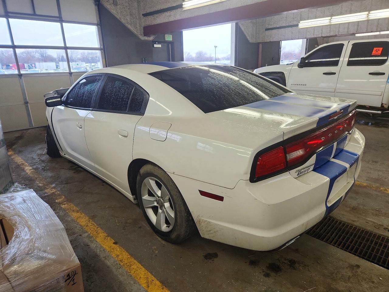 2014 Dodge Charger Se - Image 2