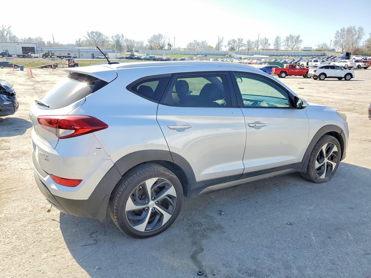 2016 Hyundai Tucson - Фото 3