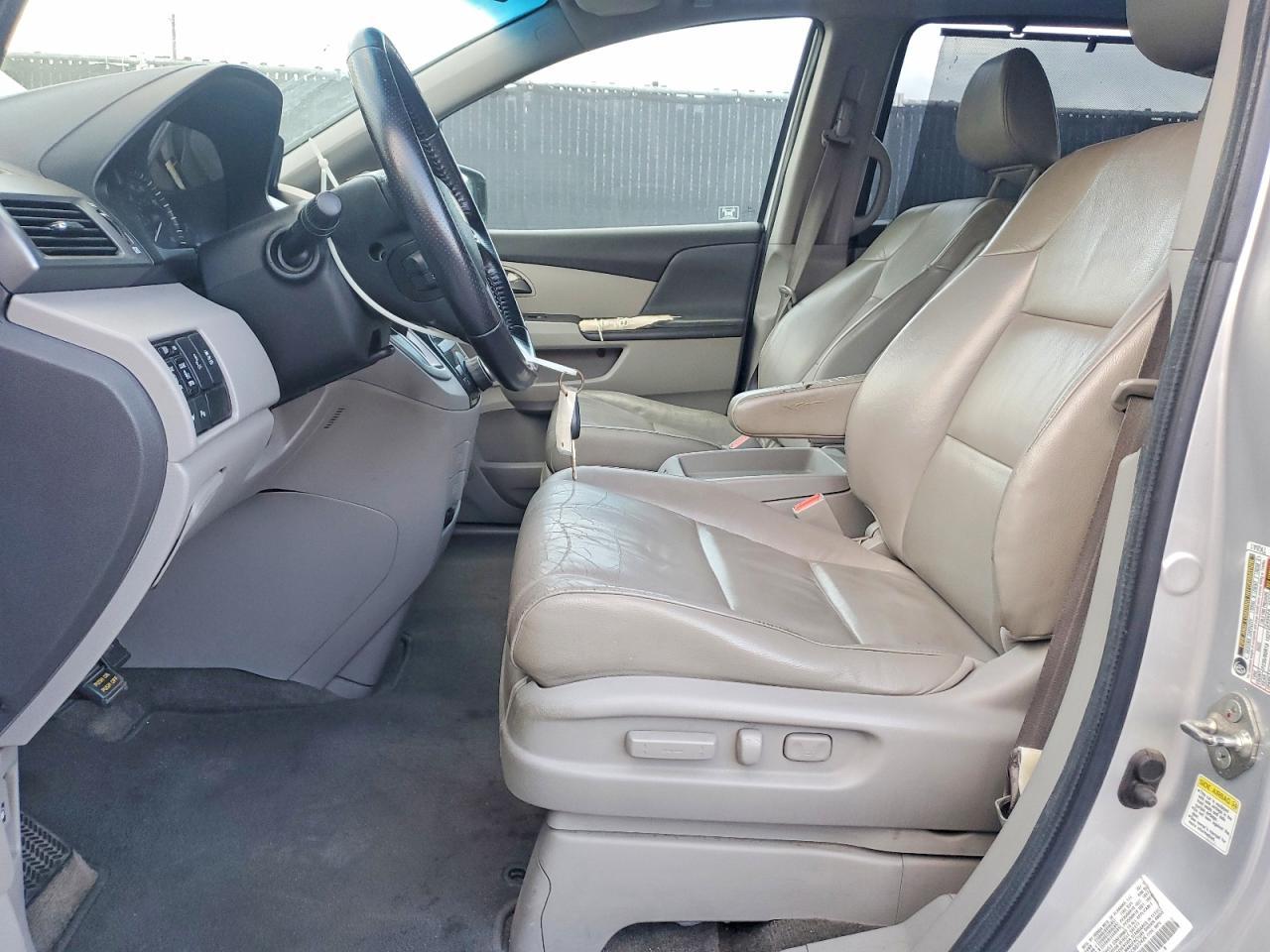 2012 Honda Odyssey Touring - Фото 7