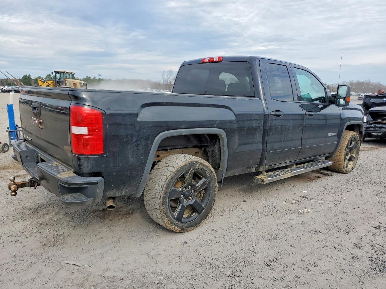 2017 GMC Sierra K1500 - Фото 3