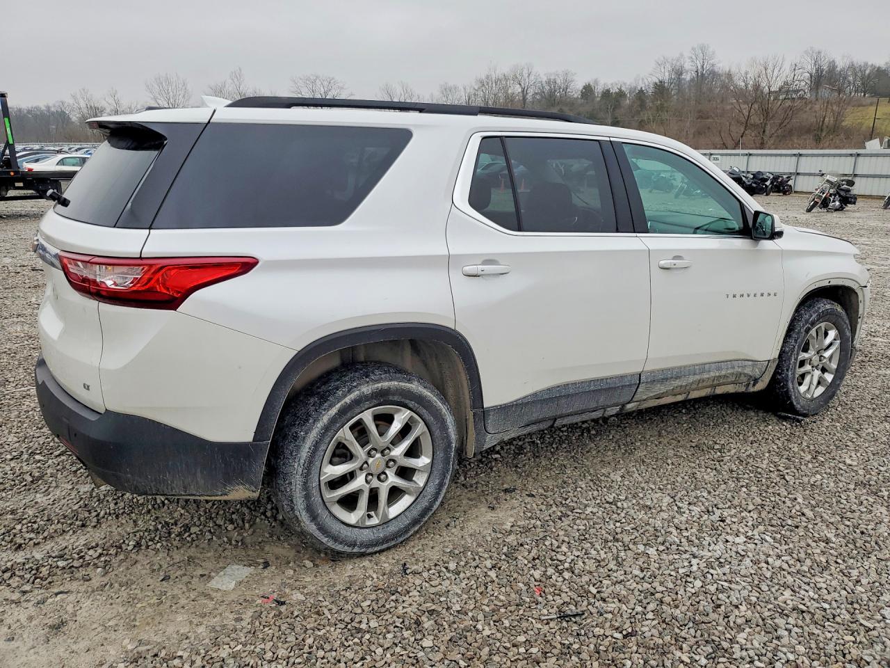 2021 Chevrolet Traverse Lt - Image 3