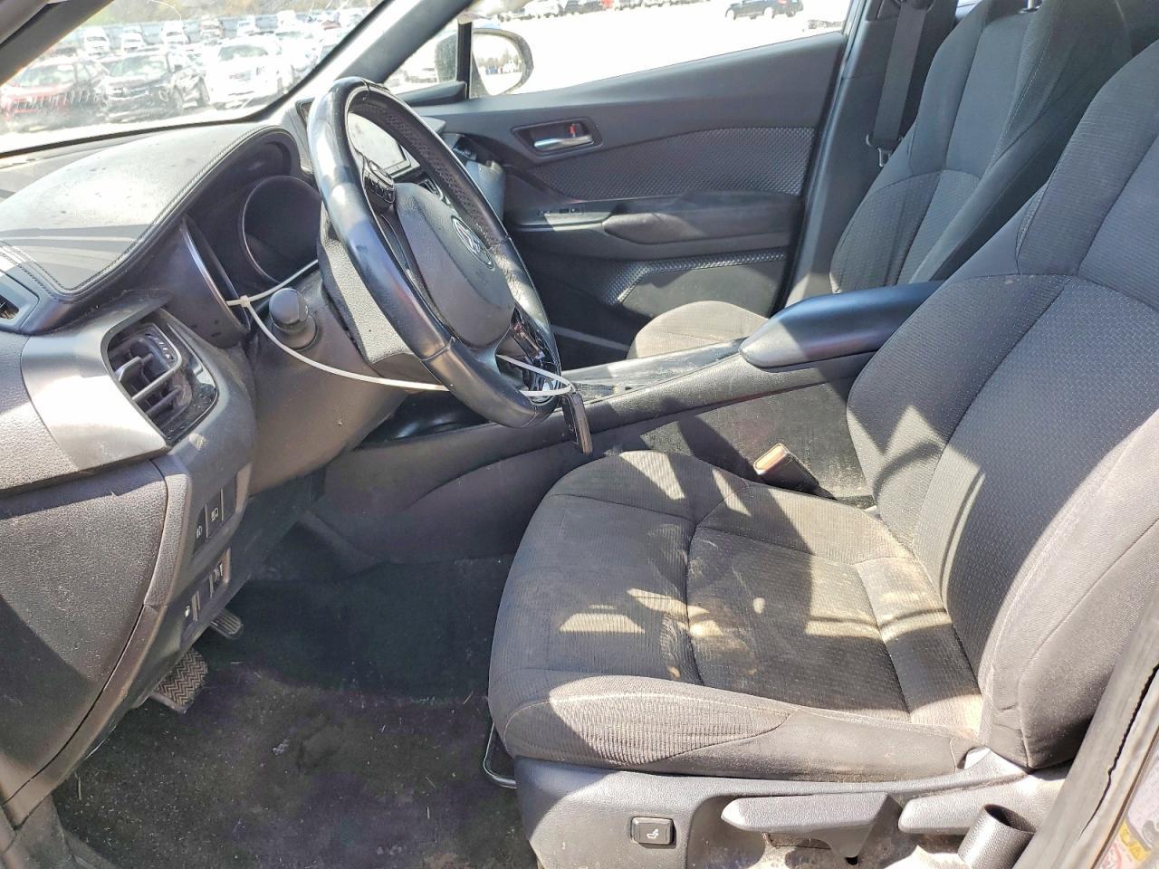 2018 Toyota C-Hr Xle Premium - Фото 7
