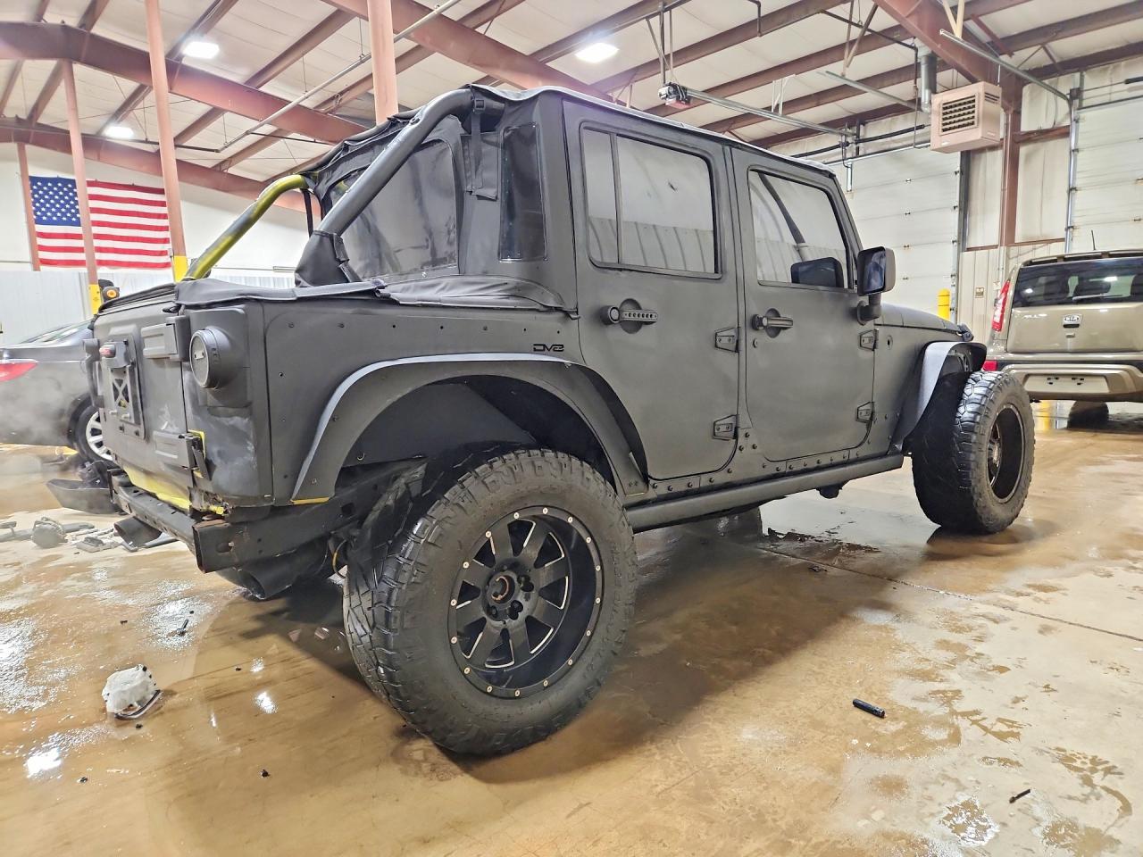 2011 Jeep Wrangler Unlimited Sport - Фото 3