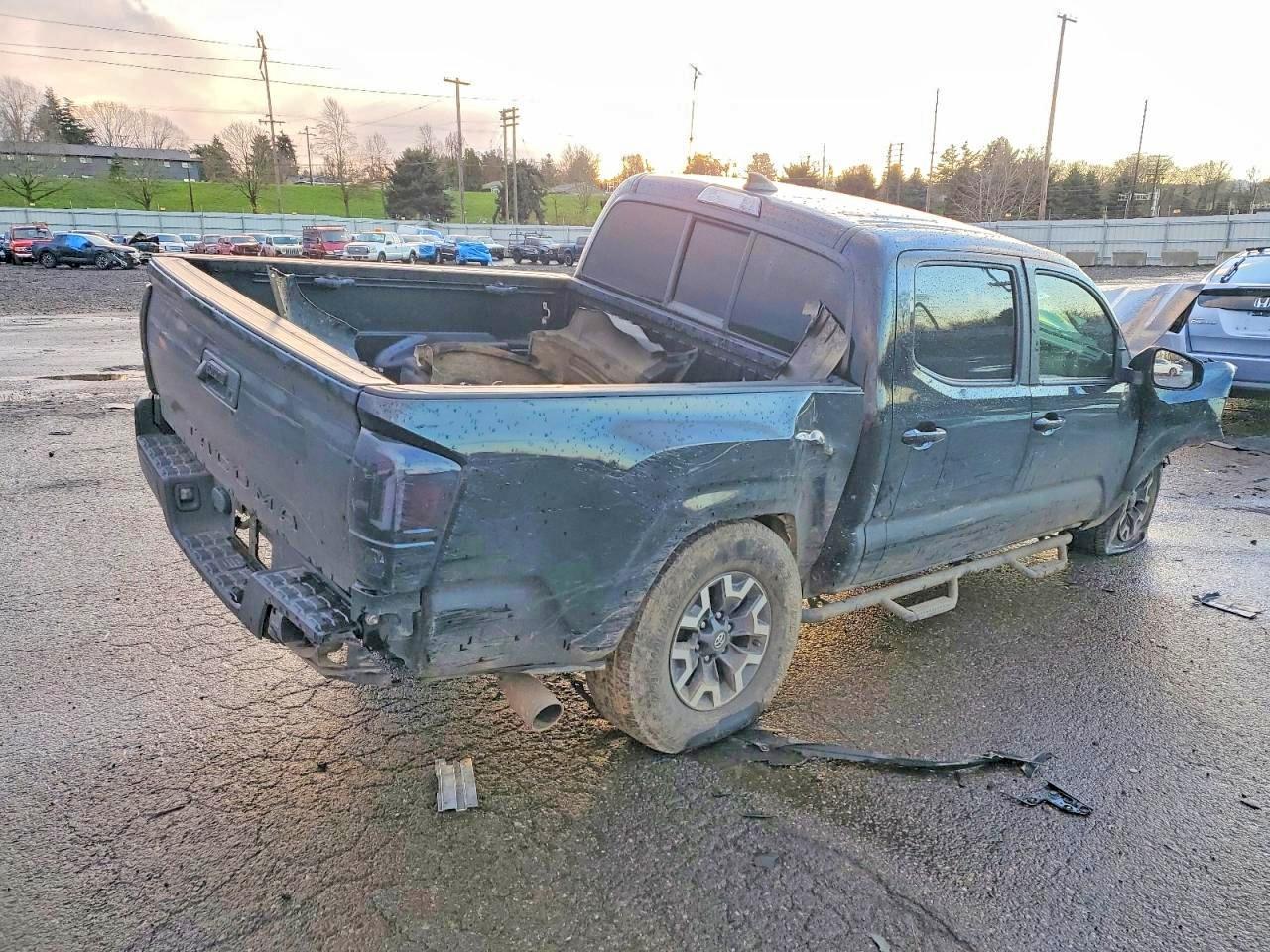 2017 Toyota Tacoma Sr - Фото 3