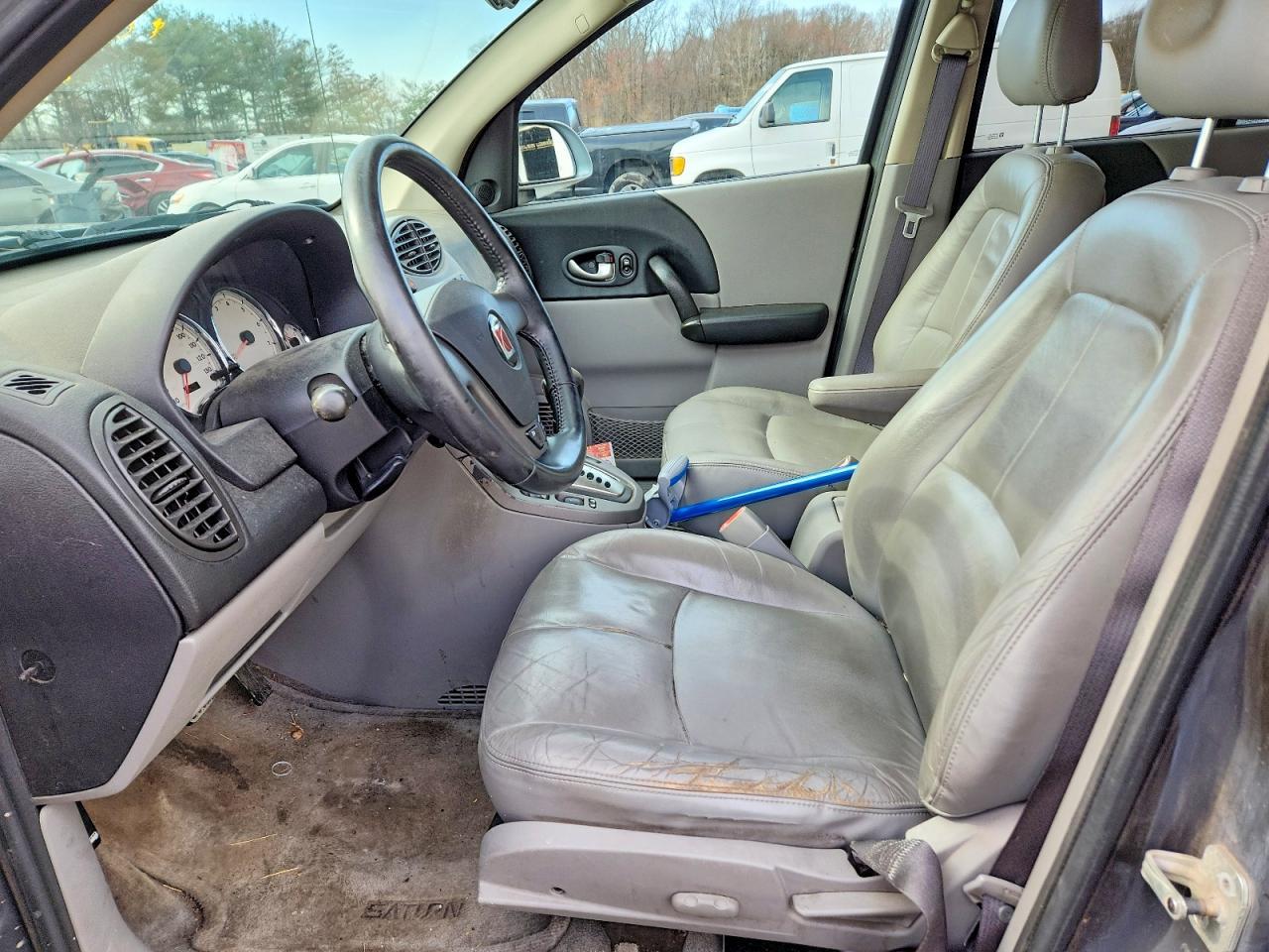2005 Saturn Vue - Image 7
