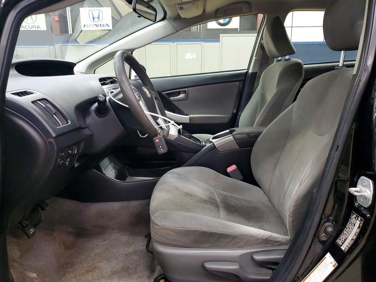 2012 Toyota Prius Two - Фото 7
