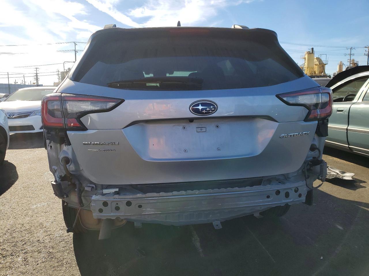 2020 Subaru Outback Limited - Фото 6