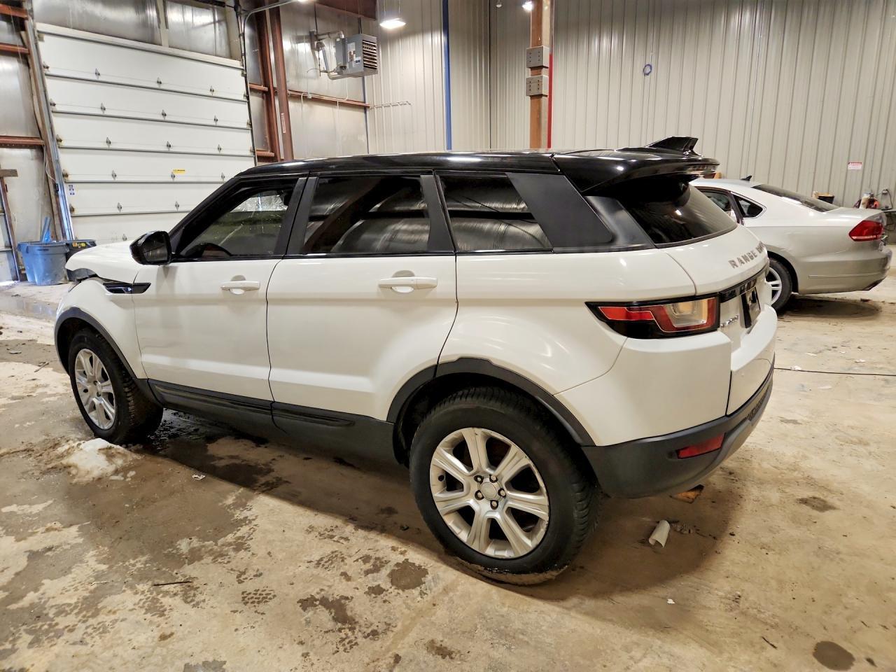 2017 Land Rover Range Rover - Image 2