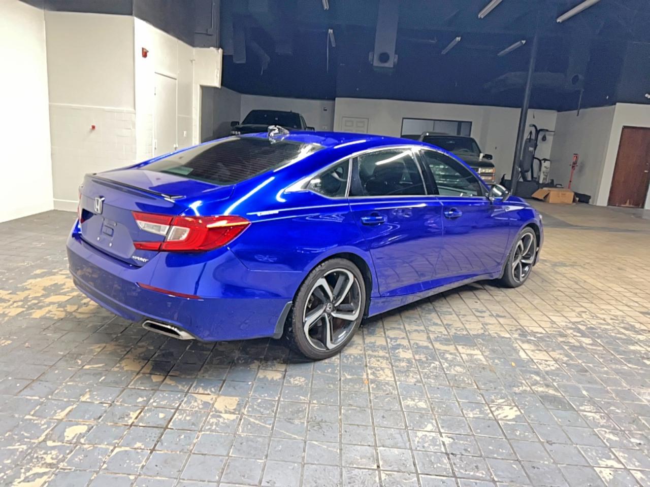 2022 Honda Accord Sport - Image 4