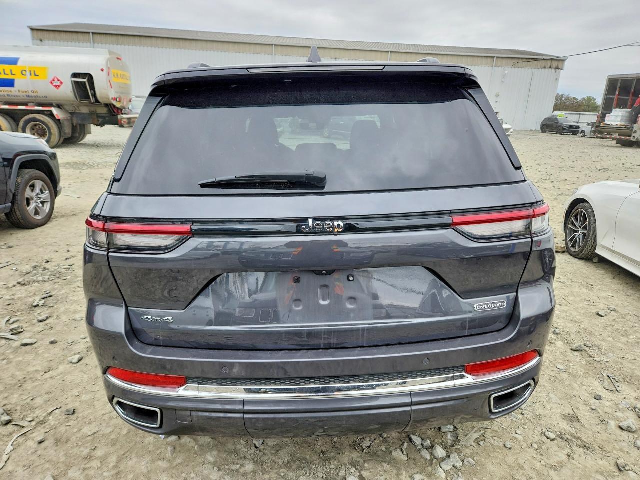 2022 Jeep Grand Cherokee Overland - Image 6