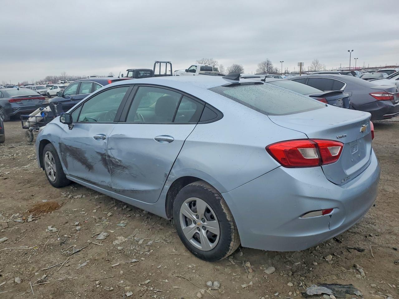 2018 Chevrolet Cruze Ls - Image 2