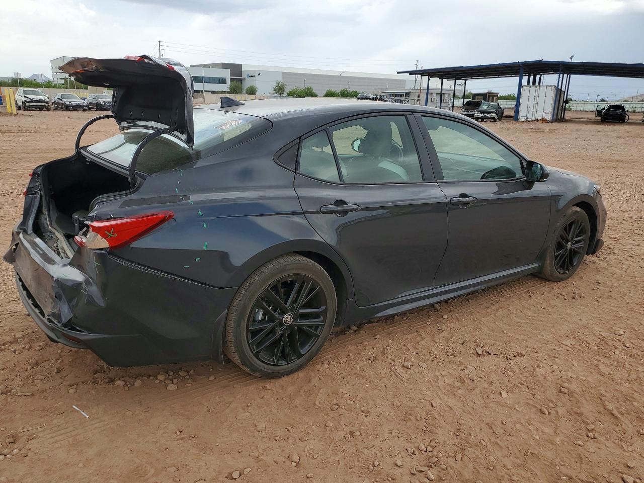 2025 Toyota Camry Se - Фото 3