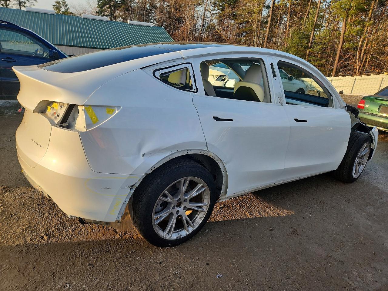 2023 Tesla Model Y - Image 3