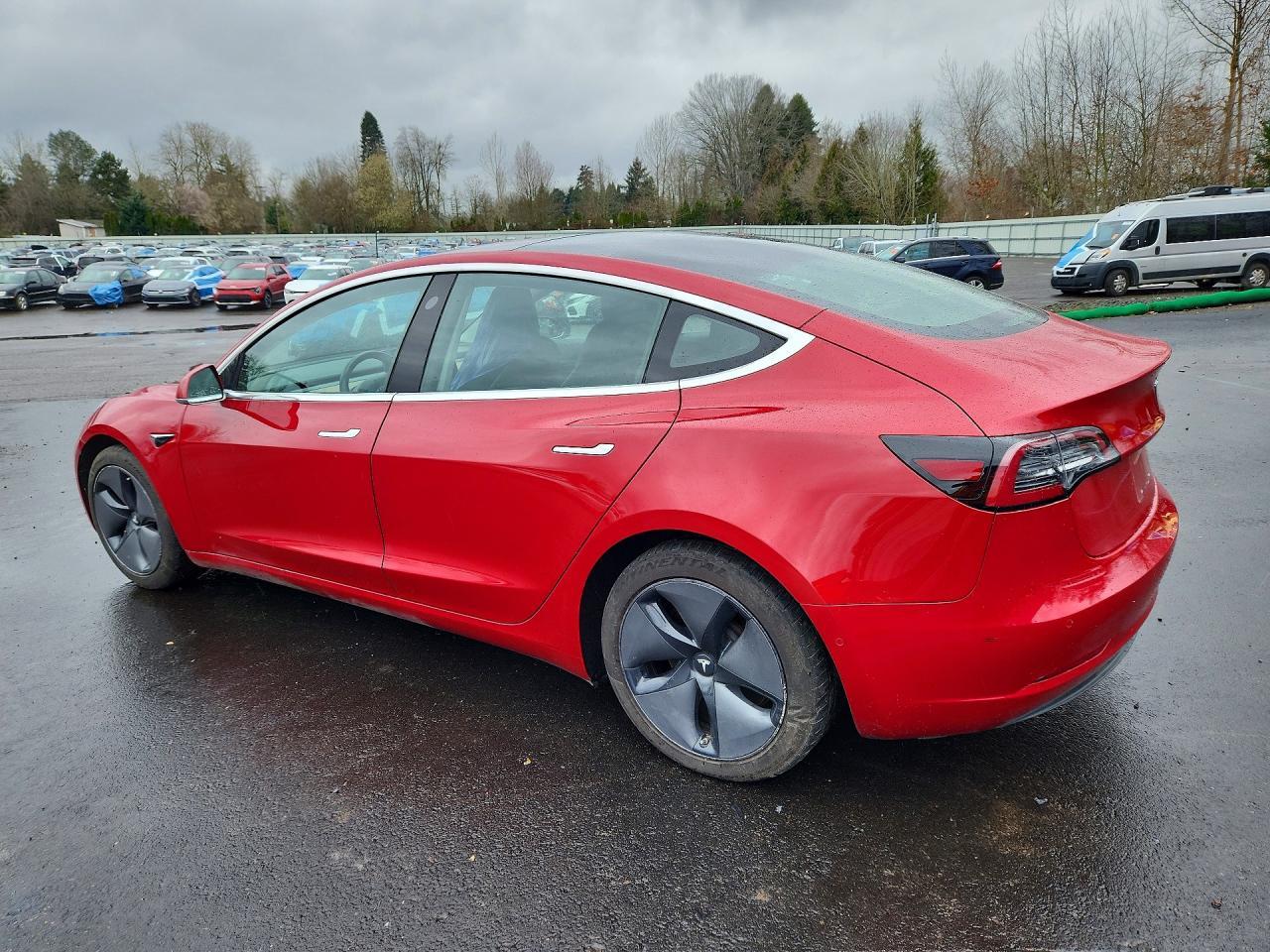 2018 Tesla Model 3 - Фото 2