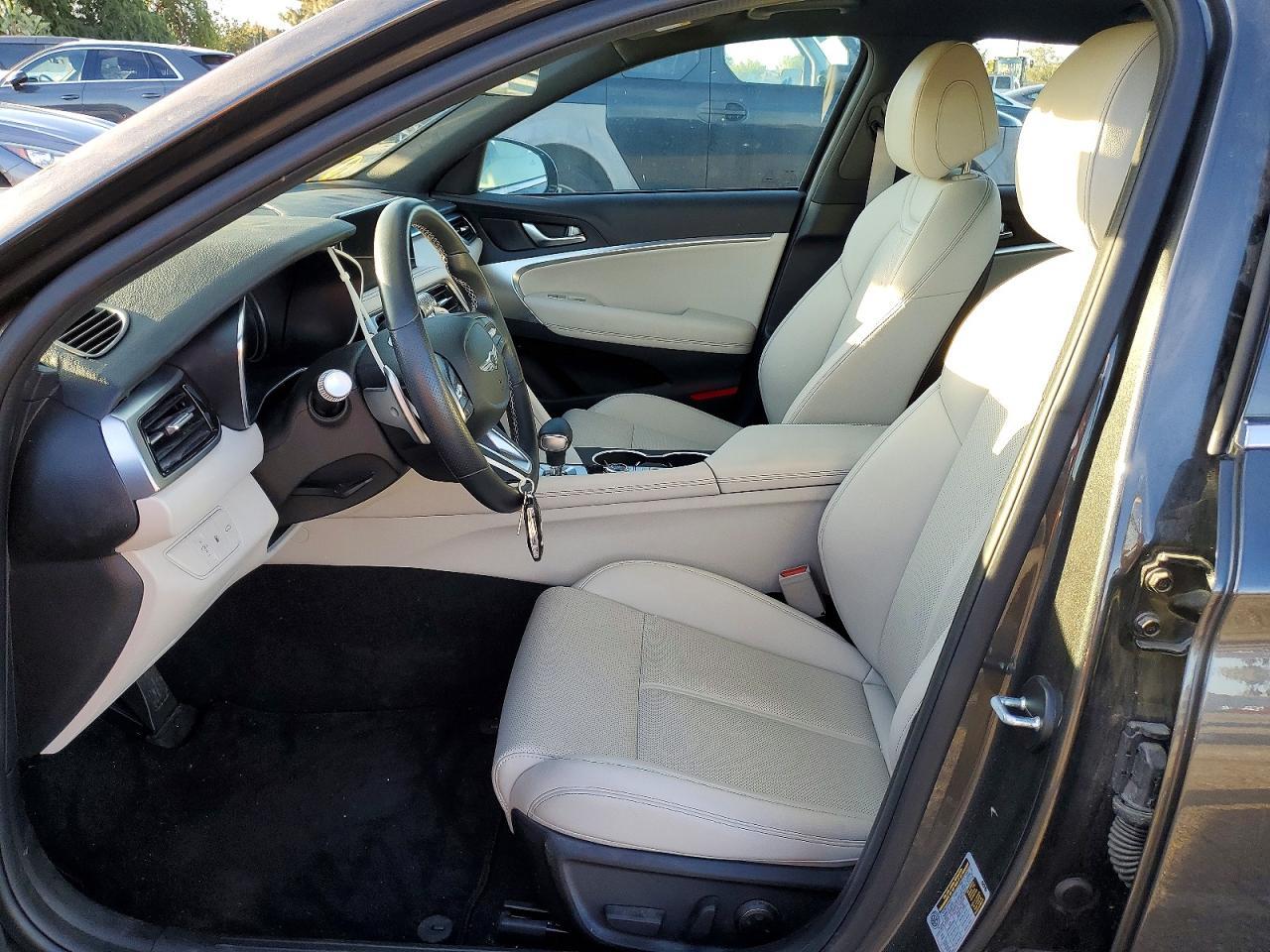 2025 Genesis G70 Base - Image 7