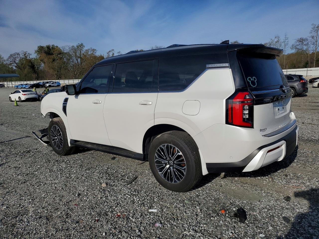 2025 Nissan Armada Platinum - Image 2