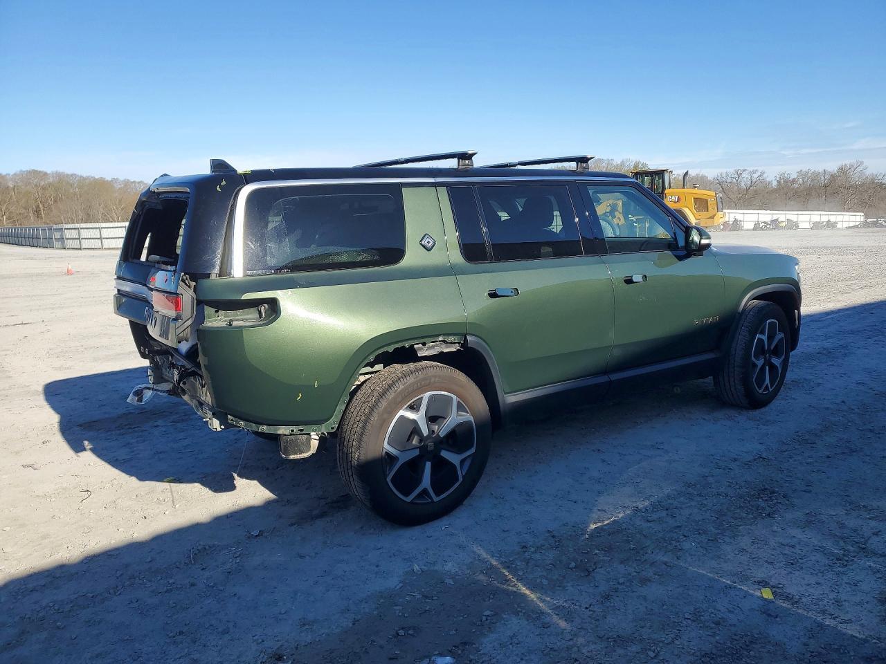 2024 Rivian R1S Adventure - Фото 3