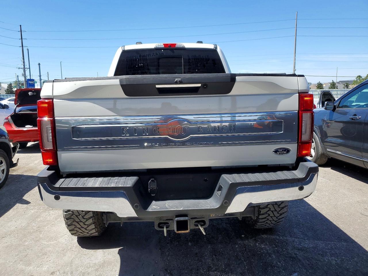 2022 Ford F350 Super Duty - Фото 6