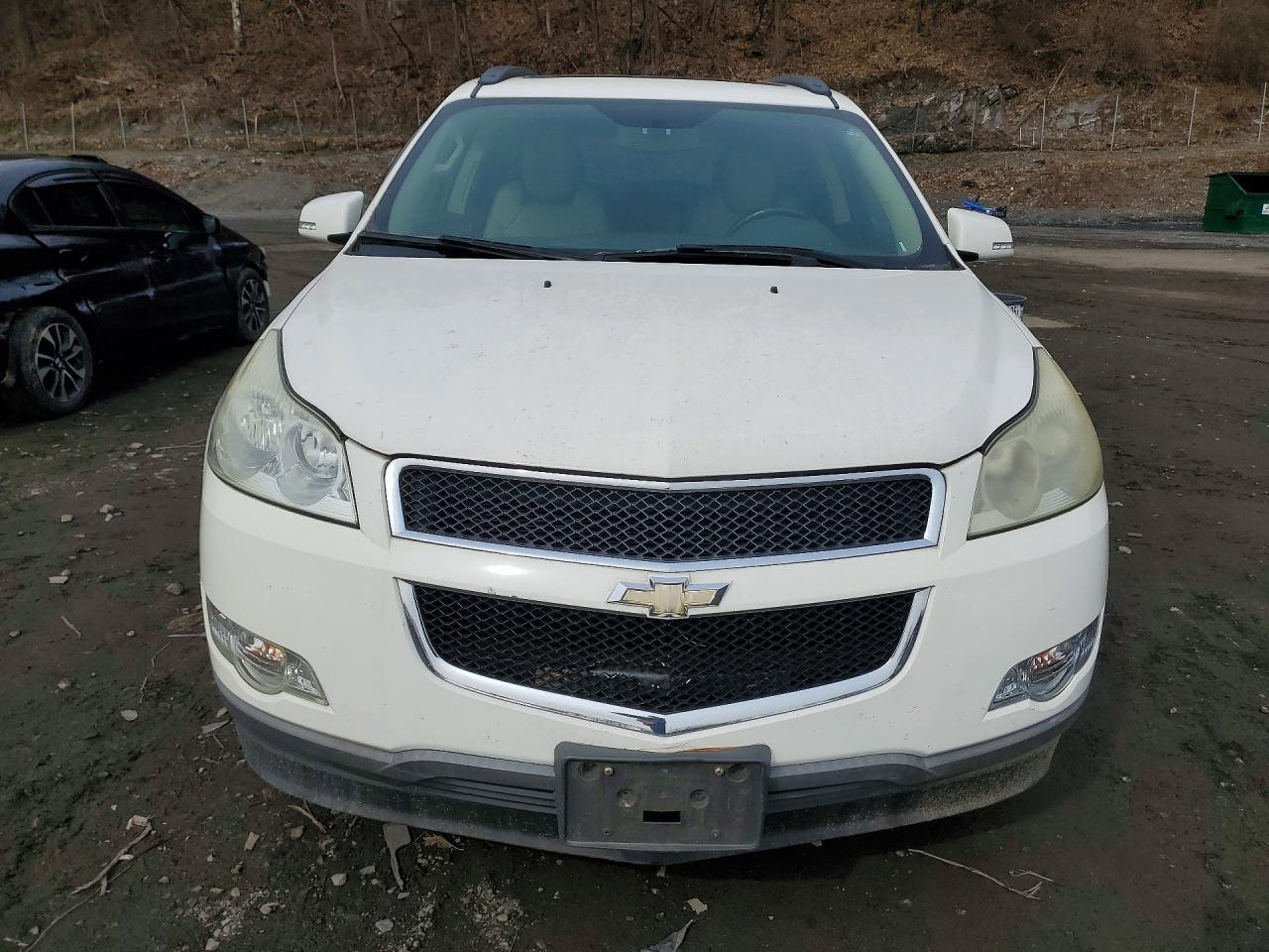 2011 Chevrolet Traverse - Image 5