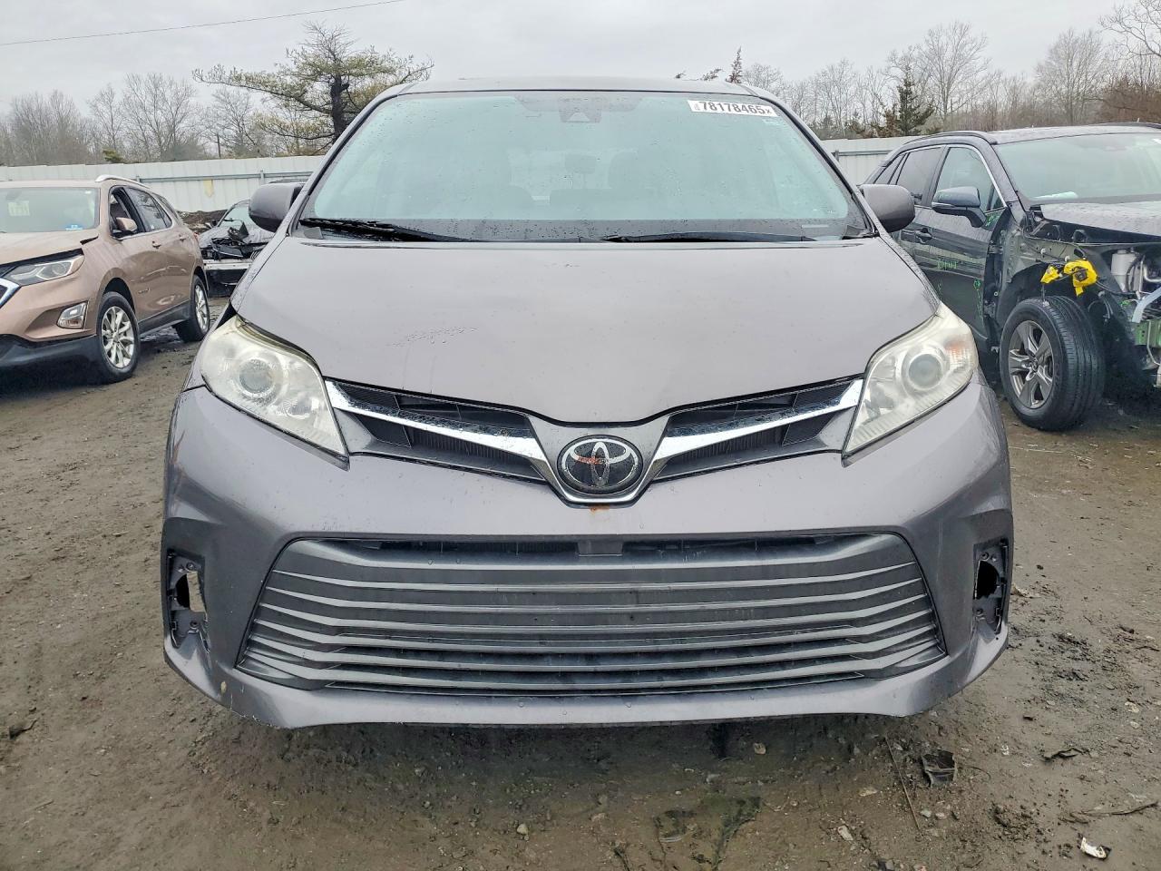 2020 Toyota Sienna Xle 8-Passenger - Image 5