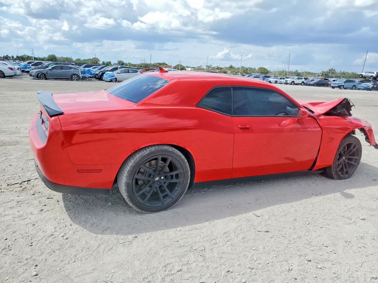 2021 Dodge Challenger R - Фото 3