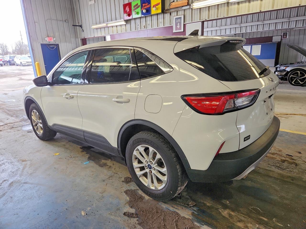 2021 Ford Escape Se - Image 2