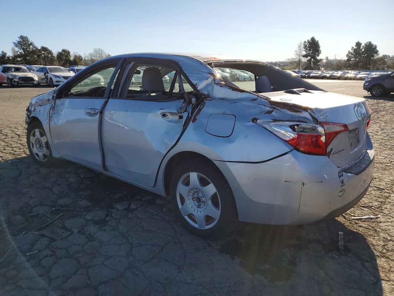 2016 Toyota Corolla Le - Фото 2